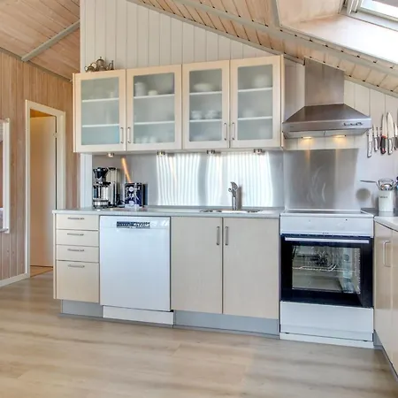 Aska - 400m From The Sea By Interhome بيت للعطل