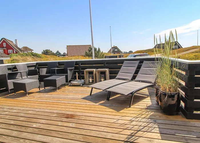 Aska - 400m From The Sea By Interhome